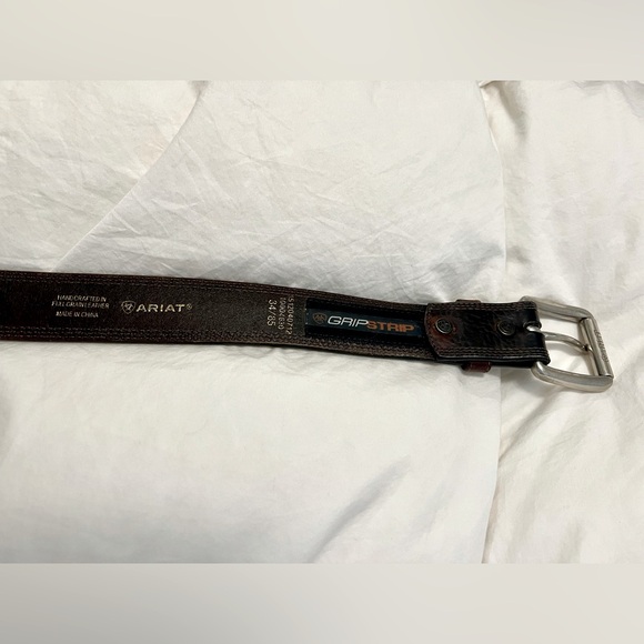 Ariat Men’s Brown Leather Belt Size 34 with Grip Strip - Picture 6 of 6